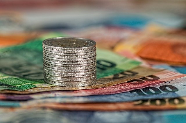 Dicas de Ouro para Economizar Dinheiro no Dia a Dia